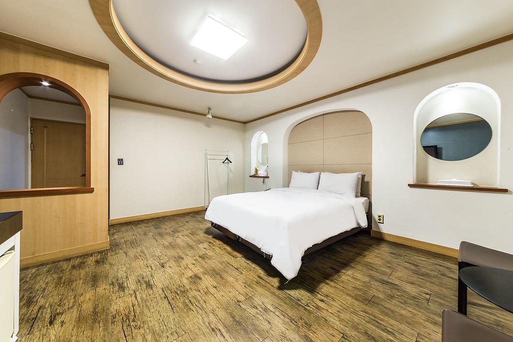 Hotel Tate Suwon Extérieur photo