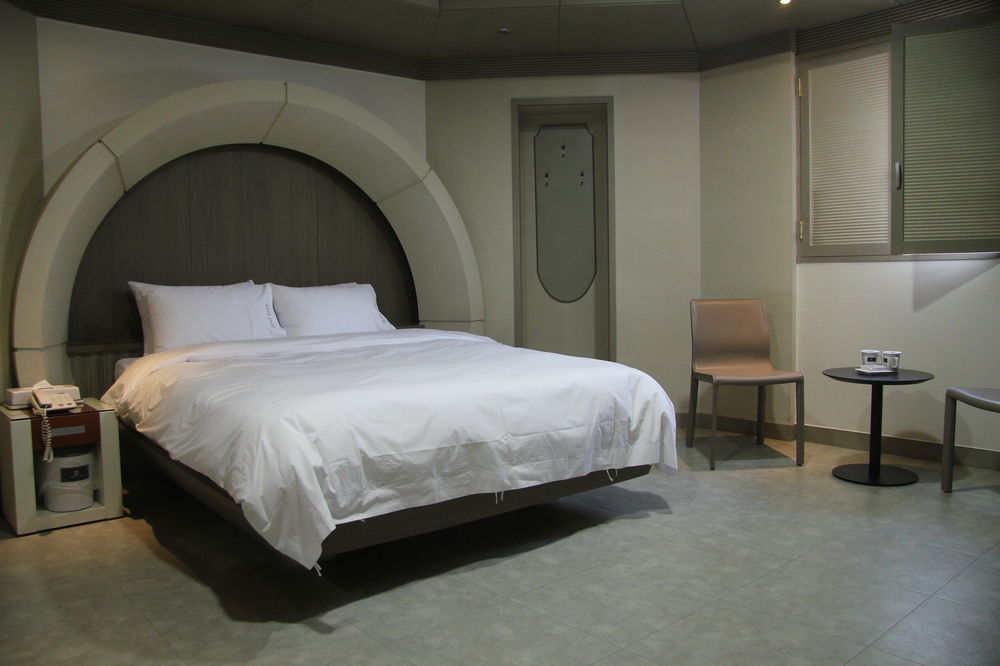 Hotel Tate Suwon Extérieur photo