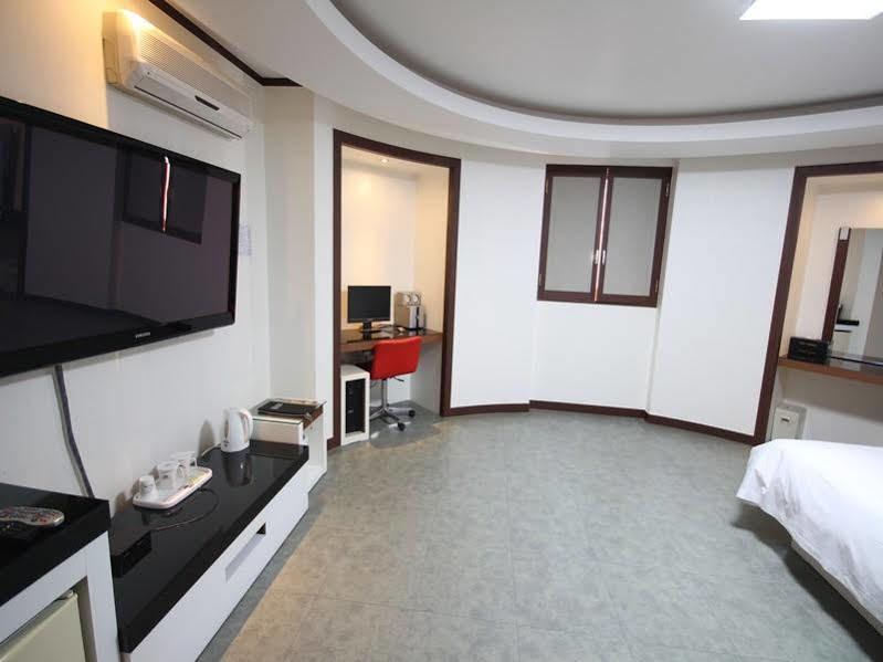 Hotel Tate Suwon Extérieur photo